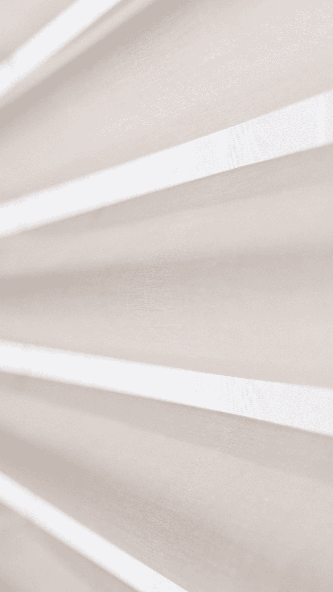 Pirouette Hunter Douglas — controle de luminosidade com gomos de tecido translúcido